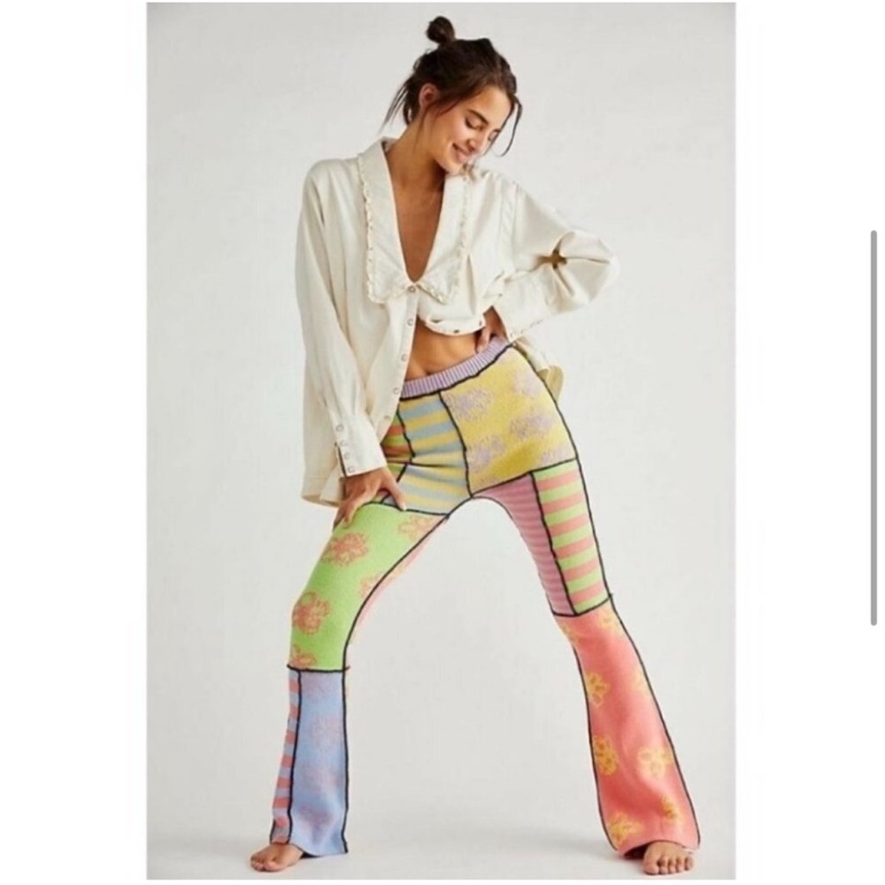 Free People + Ragged Priest Mix Print Knit 90’s Flare Pant. Size Xsmall